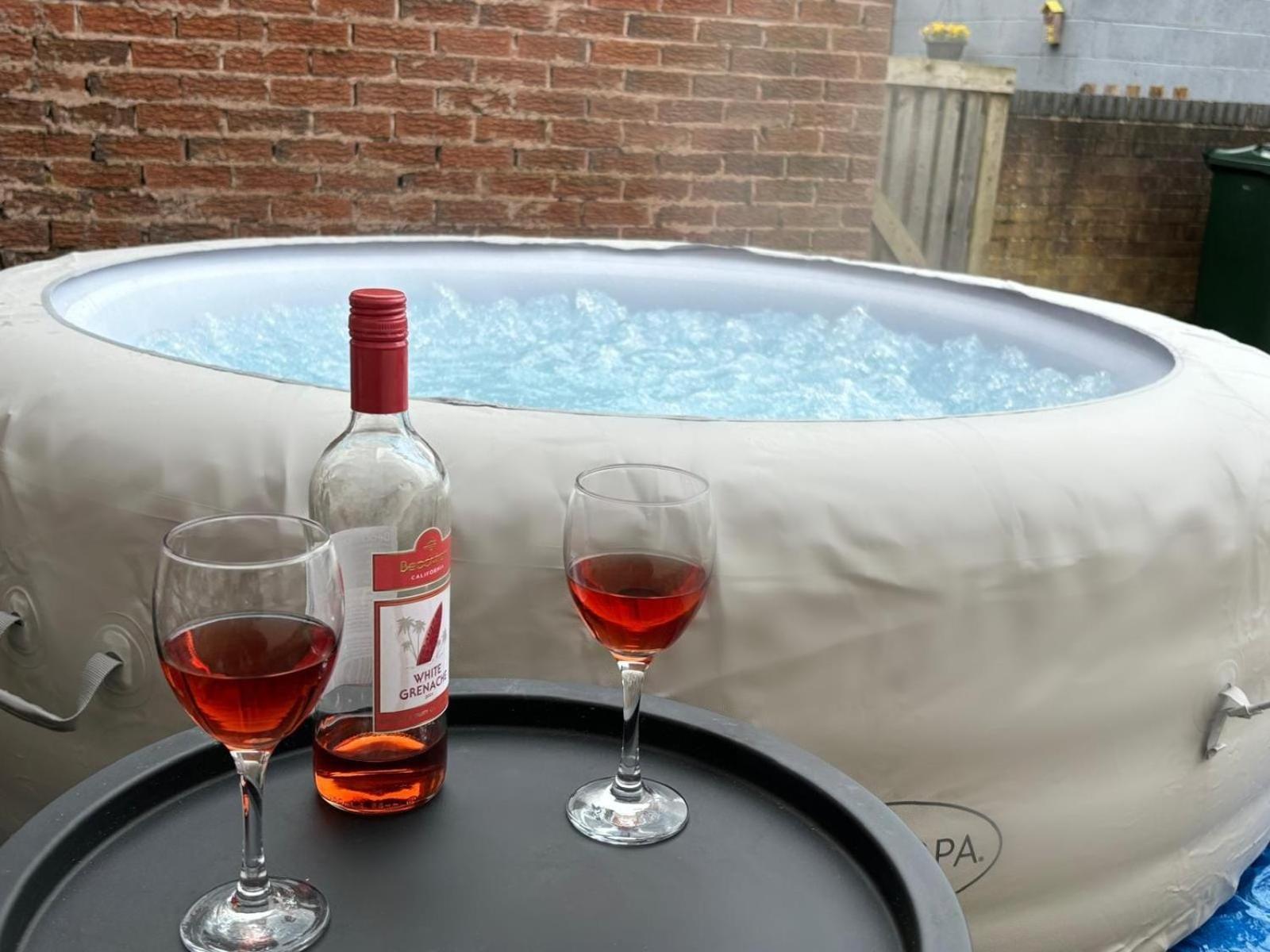3-Bed Home From Home, Sleeps 6, Great For Contractors, Close To Gulliver'S Valley Theme Park, Free Parking, Hot Tub, Couple Retreat Шеффілд Екстер'єр фото